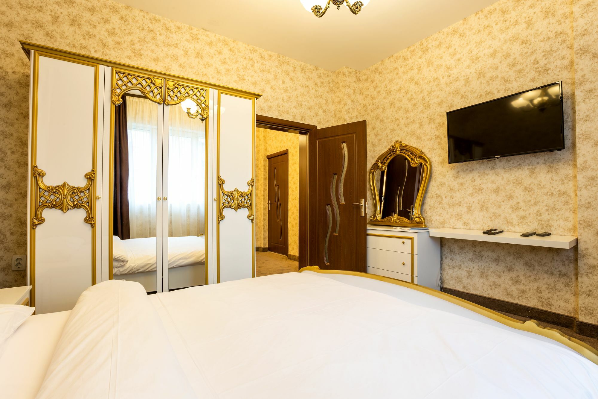 Deluxe Suite Sofia Exterior photo